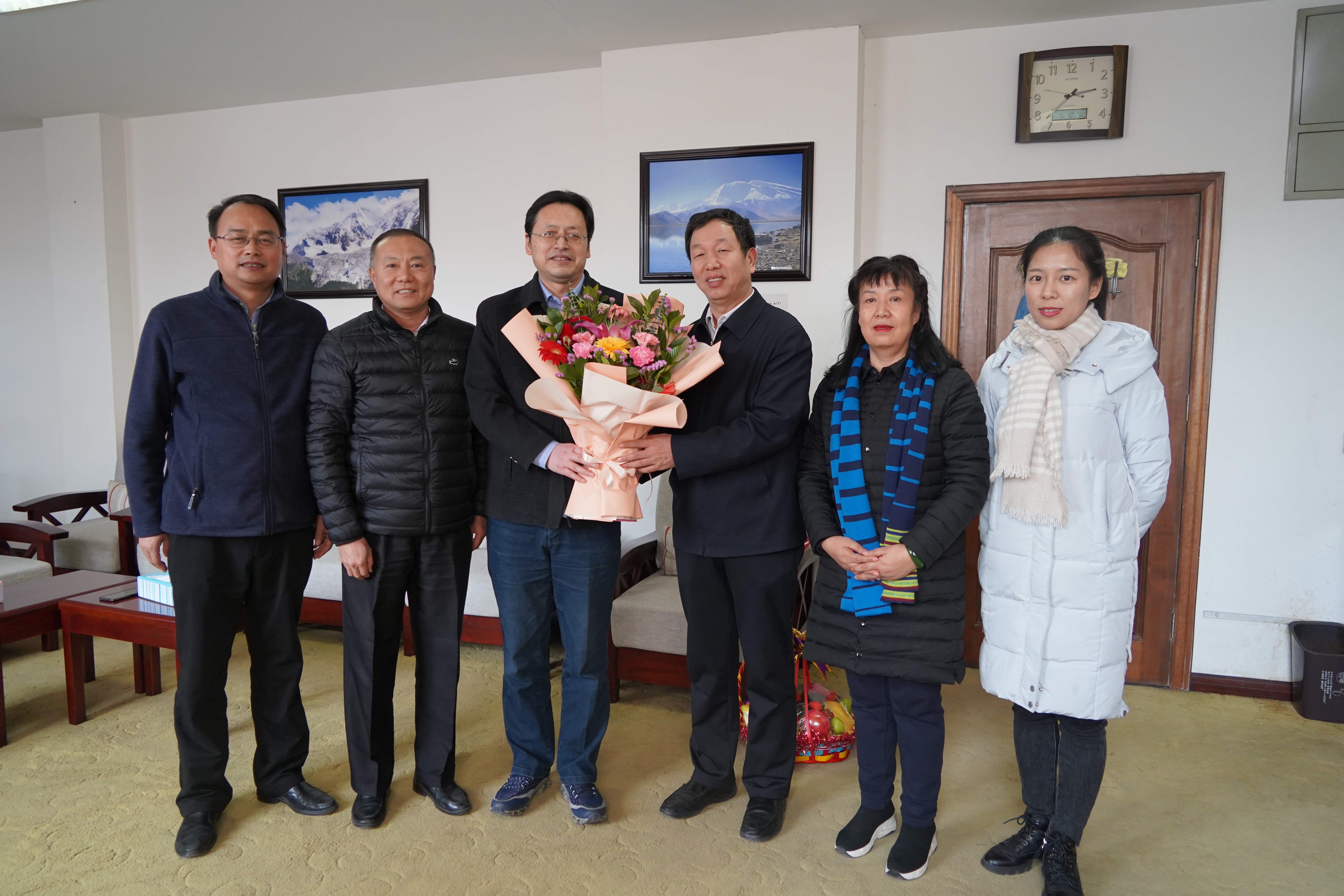 0c3ce989b9394e588ca4a2ed77f9b355.jpg 0c3ce989b9394e588ca4a2ed77f9b355.jpg