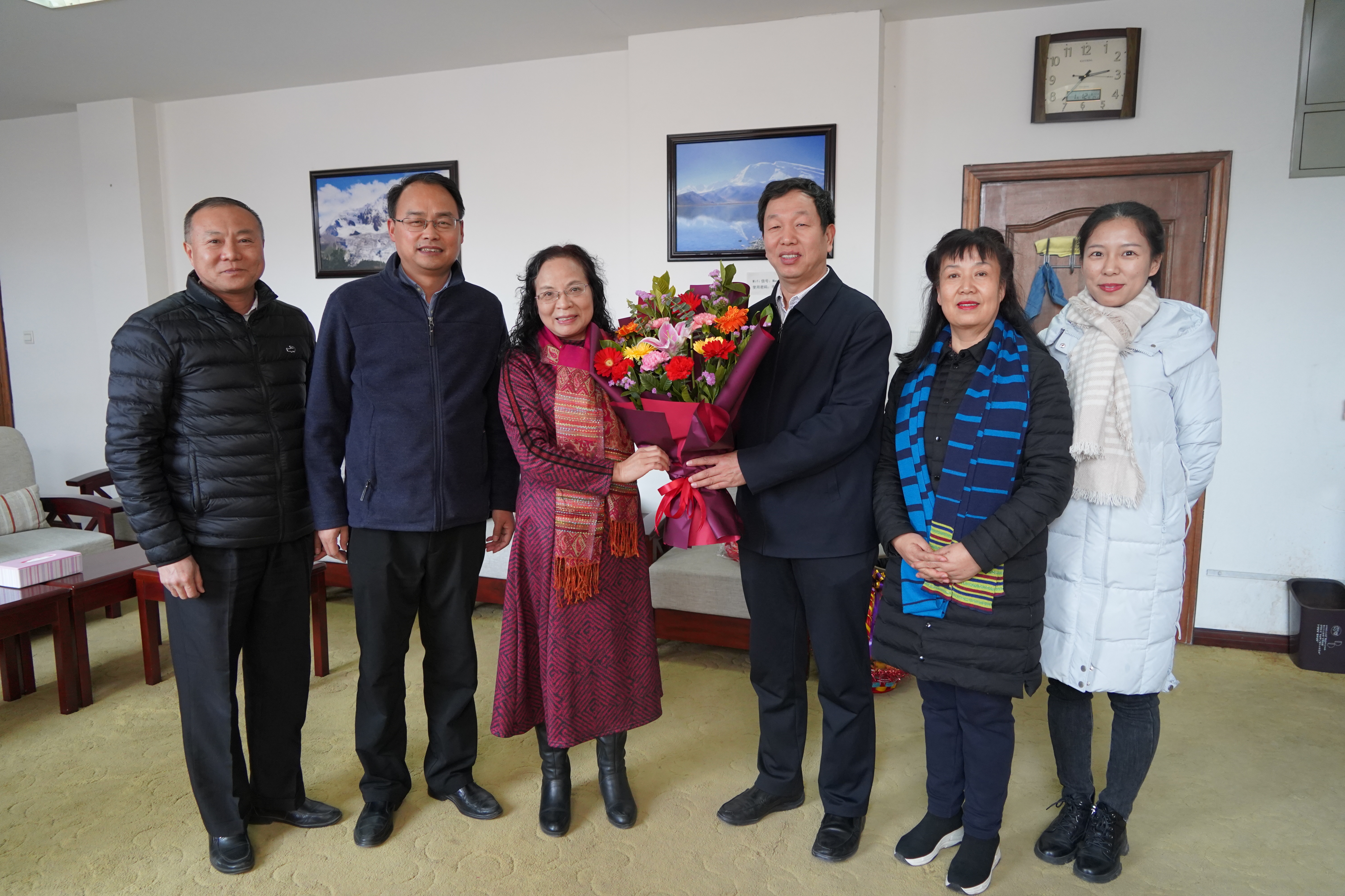 4c2f1618d06a46d9a211ec74e4d87b37.jpg 4c2f1618d06a46d9a211ec74e4d87b37.jpg