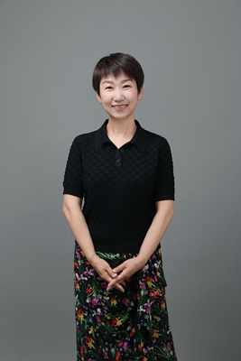 a5fe0a3168b14f4da6cefafd7e3a54f0.jpg 人文社会发展学院 张红_副本.jpg